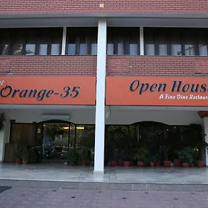 3* Hotel Orange 35